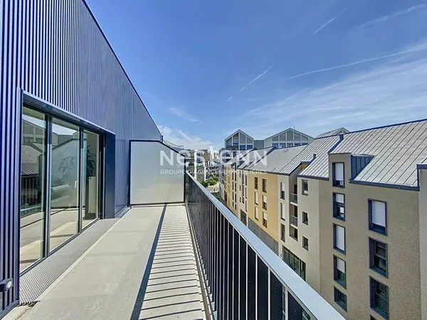 A vendre - Appartement T4 en duplex de près de 97 m² avec terrasse, stationnement et ascenseur dans 