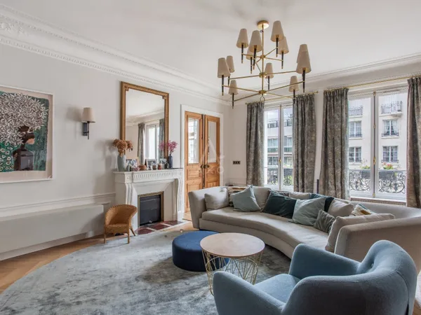 Appartement 6 pièces 154 m²