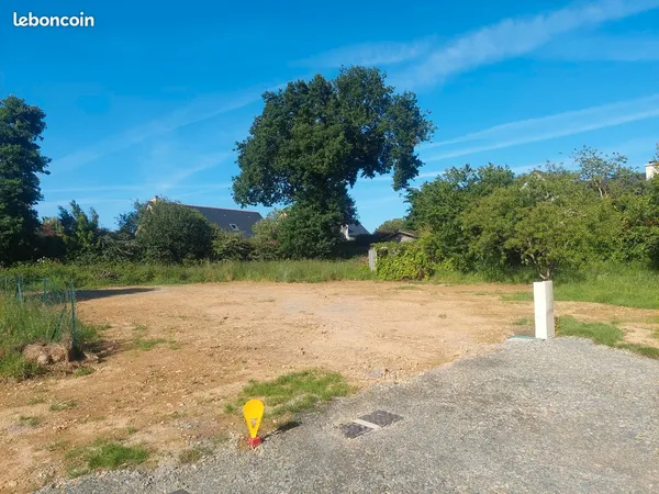 Terrain à bâtir viabilisé de 670 m² - La Nouaye
