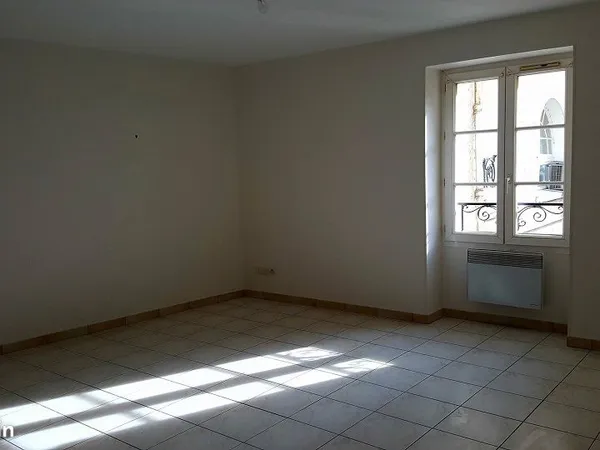 F2 46 m2 centre ville corbeil essonnes