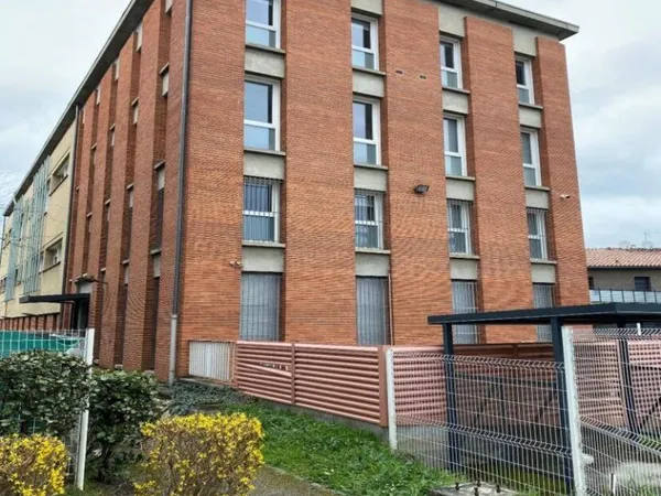 Bureau 982 m²