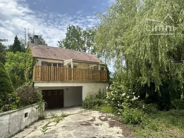 Maison individuelle avec sous-sol total, grand terrain et potentiel constructible – Dhuisy