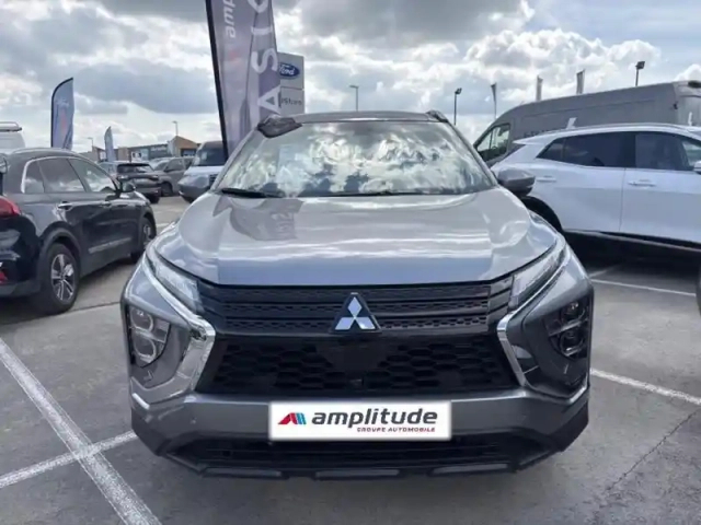 Mitsubishi Eclipse cross 2.4 mivec phev 188ch instyle 4wd — photo 3