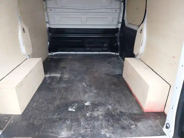 Renault Trafic fgn l1h1 3000 kg blue dci 150 edc — photo 32