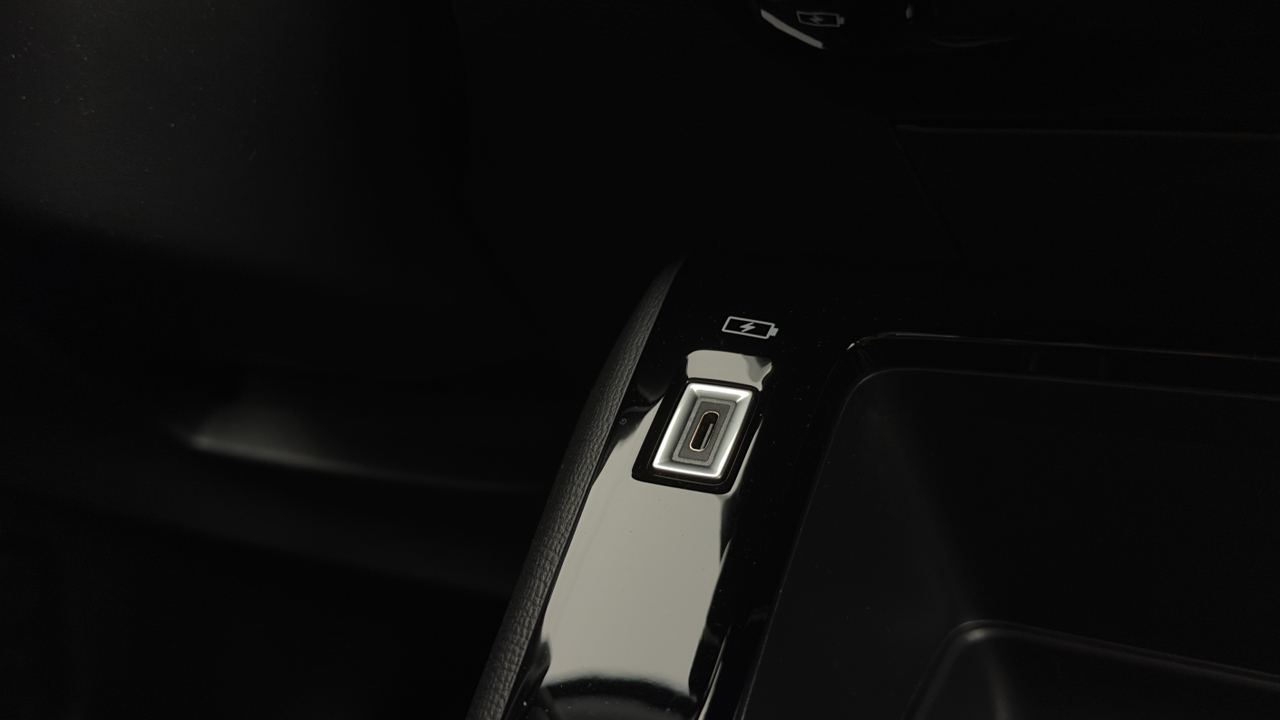 Peugeot 208 PureTech 100 S&amp;S EAT8 — photo 30