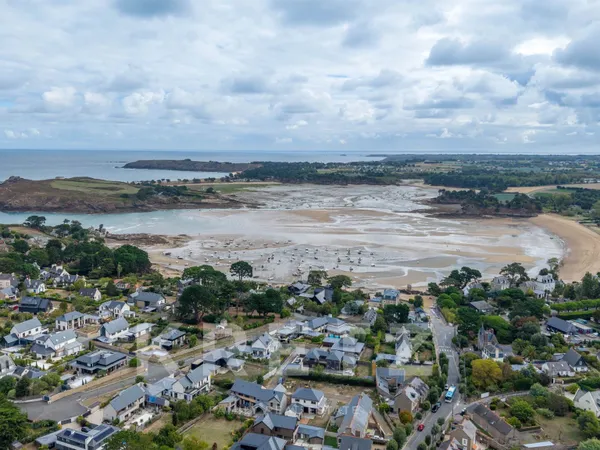 Maison neuve de prestige 220 m² Saint-Malo Rothéneuf — 100 m de la plage — 5 suites, DPE A
