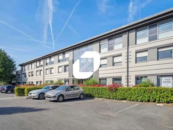 A louer Bureaux 184m² Magny le hongre