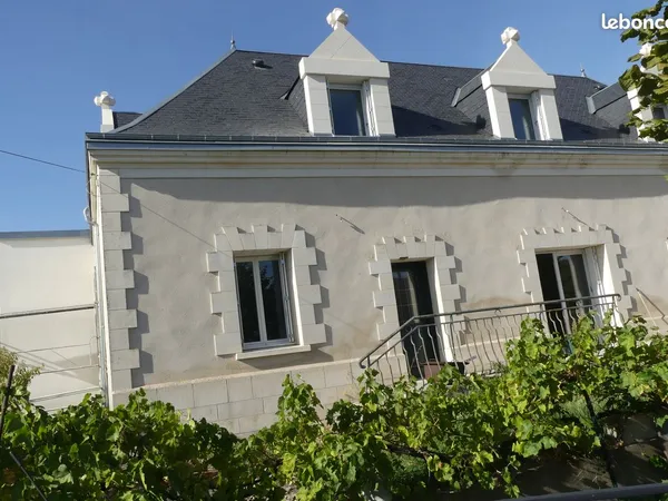 Loue le 15 octobre 2026 maison F5 de 107 M2 + 10 m2 de cave à St Genouph
