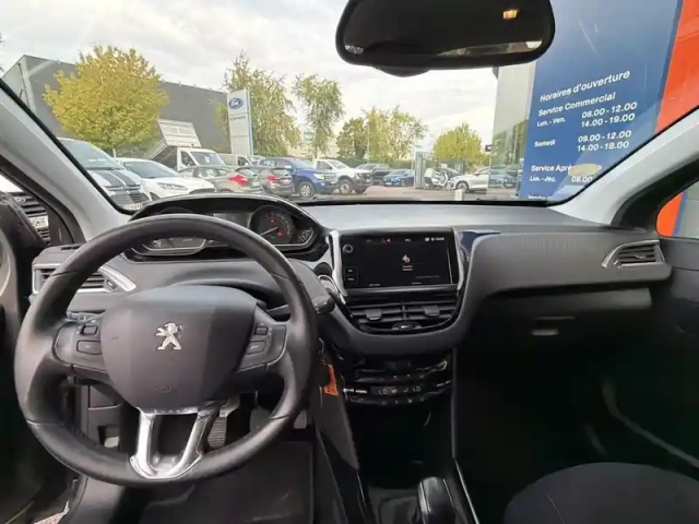 Peugeot 2008 1.5 bluehdi 100ch e6.c signature s&amp;s bvm5 86g — photo 14