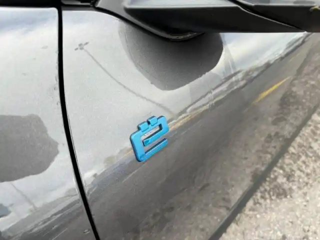 Citroën C4 e- 136 ch automatique — photo 10