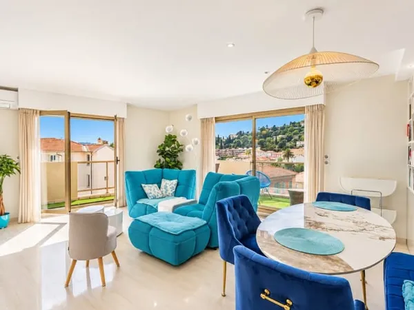 BEAULIEU SUR MER - CENTRE VILLE - 3 PIECES DE 82 M² A VENDRE - DERNIER ETAGE - TERRASSE - RESIDENCE 