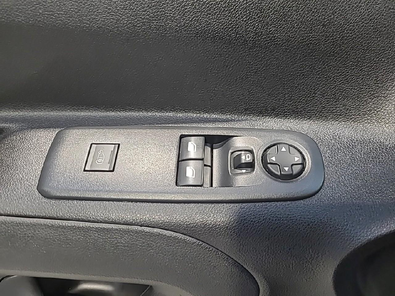 Peugeot Partner fourgon m 950 kg bluehdi 100 s&s bvm6 — photo 21