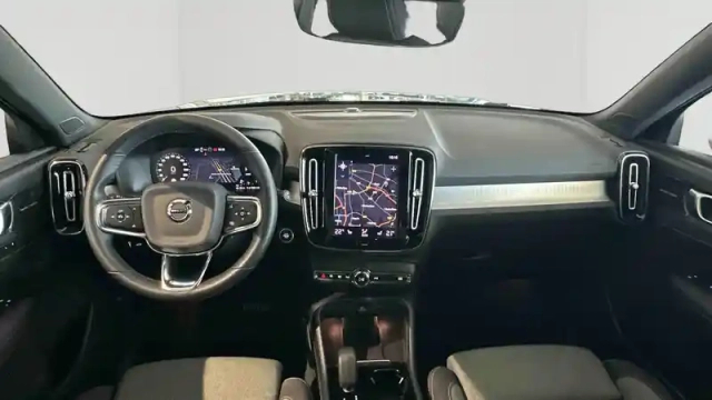 Volvo Xc40 t4 recharge 129+82 ch dct7 — photo 15