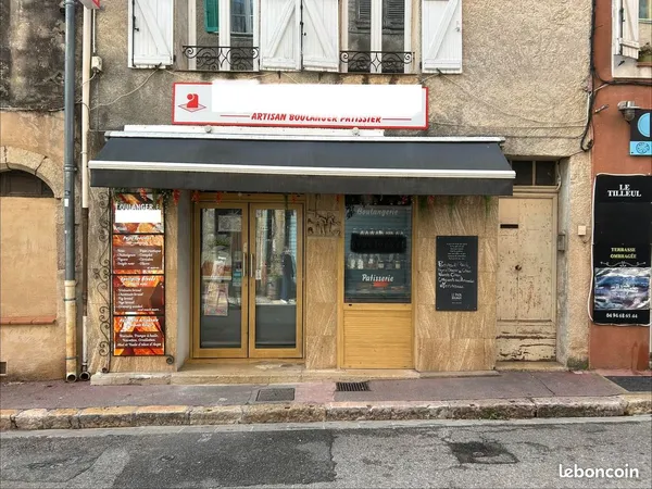 Direct particulier : Lot Appt T3 61 m2 + local commercial 64 m2 centre du village