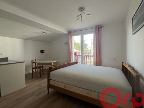 Studio 1 pièce 27 m²