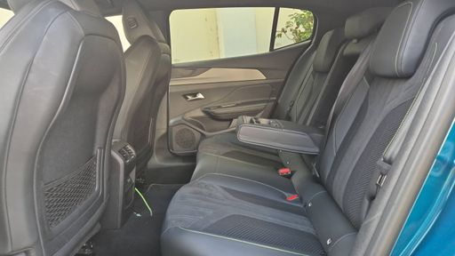 Peugeot 408 1.6 THP 225 Hybrid e-EAT8 - GT – 2022 – 58085 km – Hybride rechargeable – Boîte Automatique — photo 10