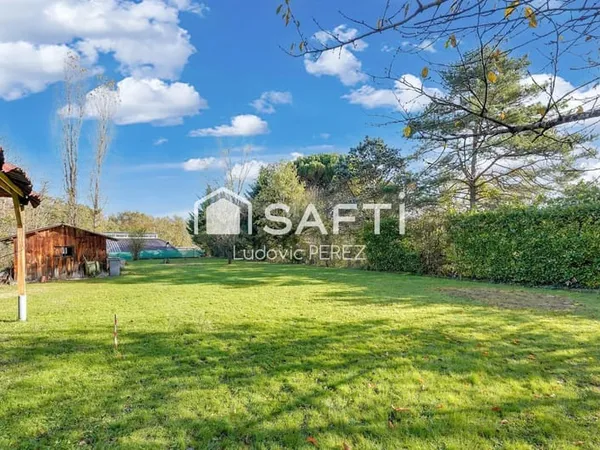 Terrain à bâtir de 1220 m² - , au coeur de Saint-Jean (31240)