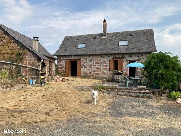 Maison en pierre de pays