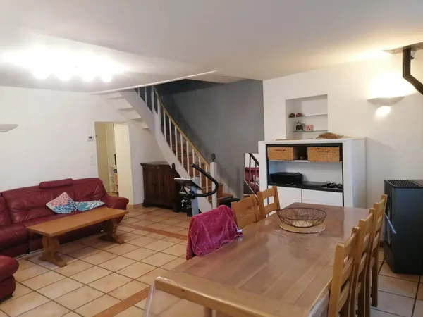 MAISON SANS TRAVAUX AVEC COUR A JUMEAUX