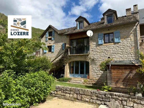 Maison 8 pièces 190 m²