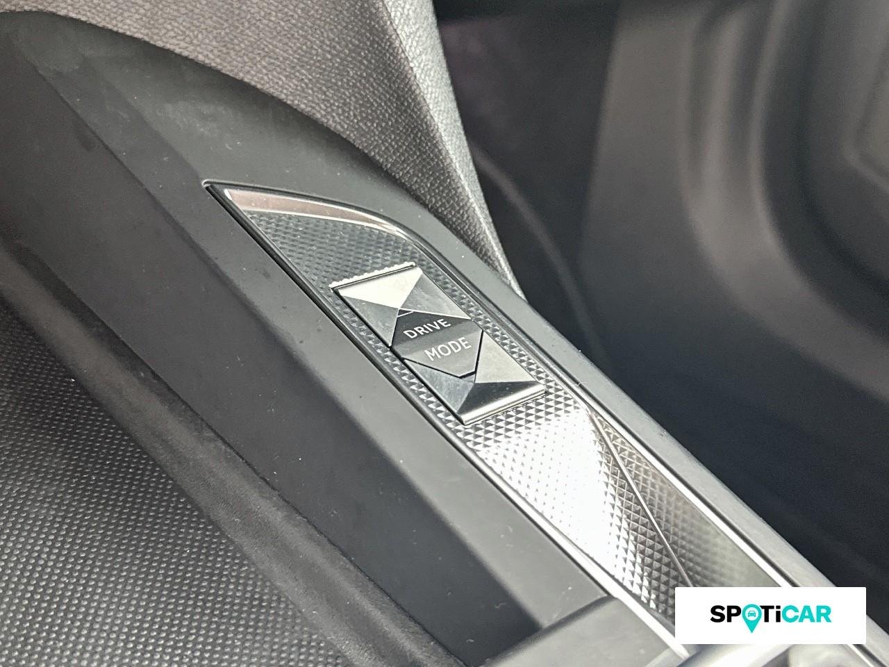 Ds Ds 3 crossback puretech 130ch louvre automatique — photo 19