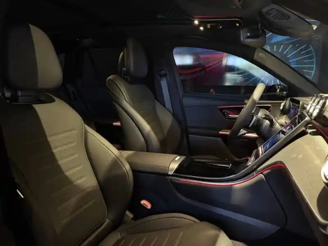 Mercedes Glc 300 e hybrid eq 4matic — photo 3