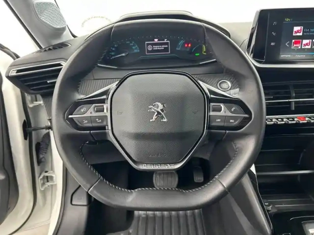Peugeot 208 electrique 50 kwh 136ch — photo 42