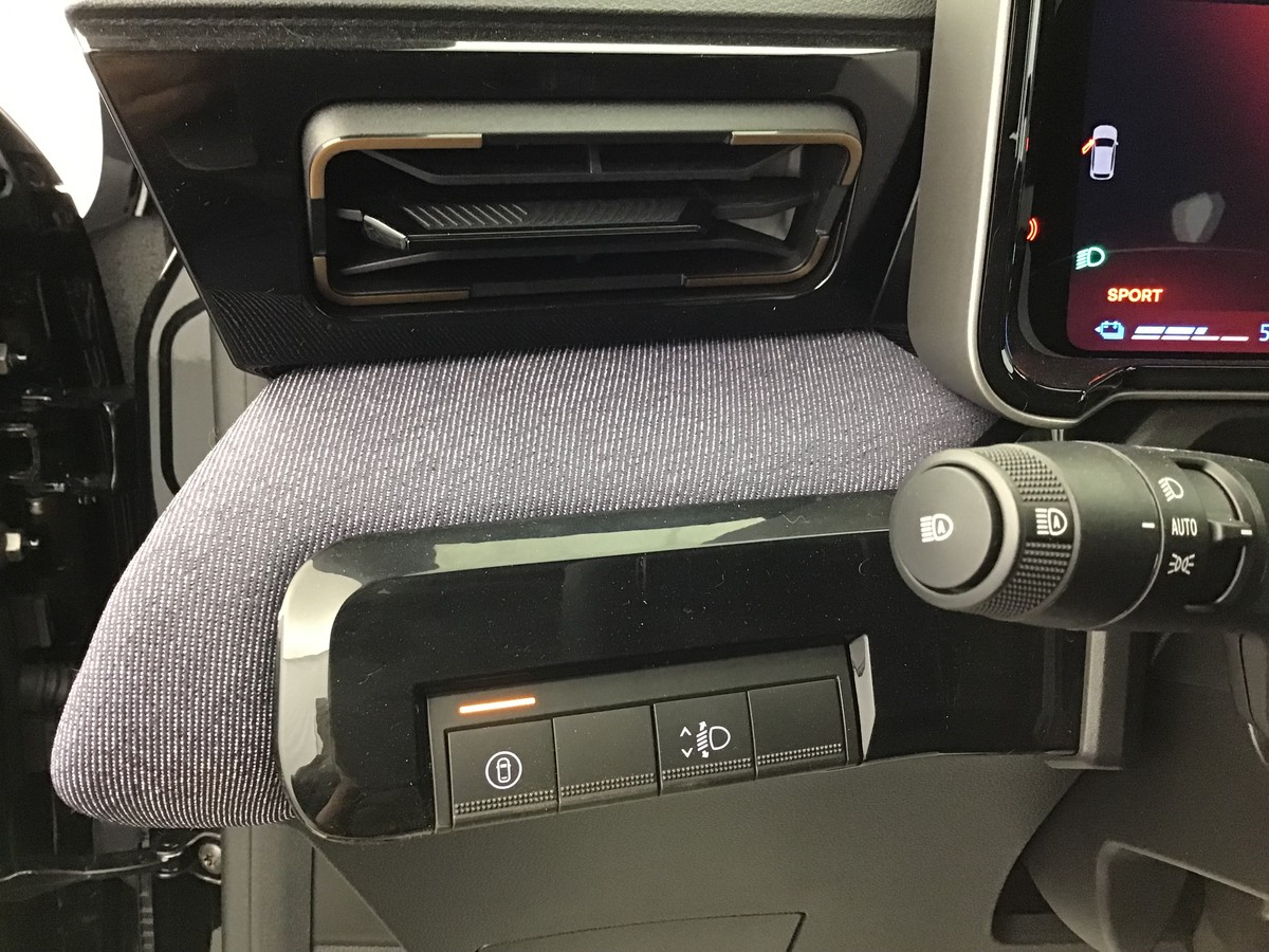 Renault R4 — photo 26