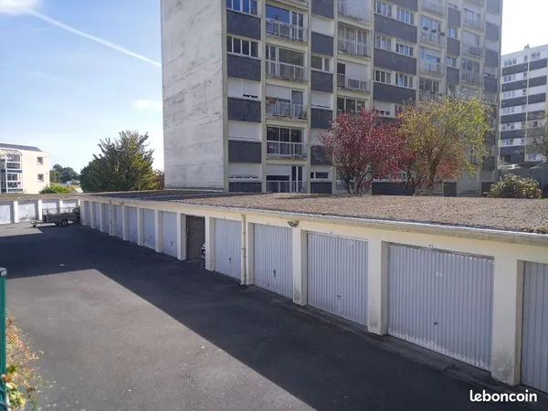 Stationnement Vente Vannes   100€