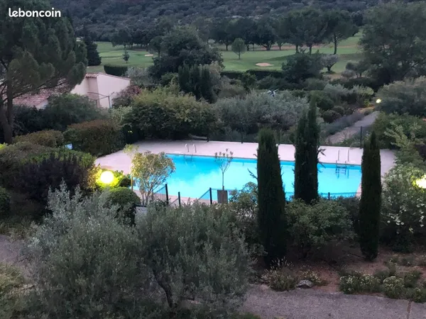 Superbe appartement vue golf Vacquerolles