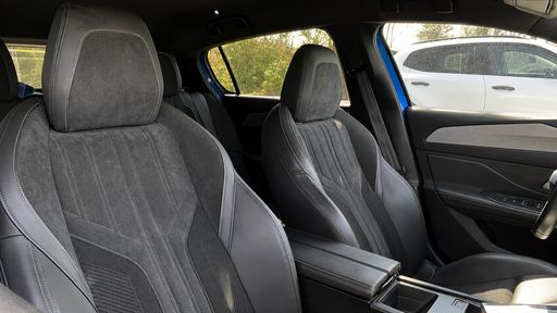 Peugeot 308 1.2 PureTech 130 EAT8 - GT – 2022 – 80476 km – Essence – Boîte Automatique — photo 14