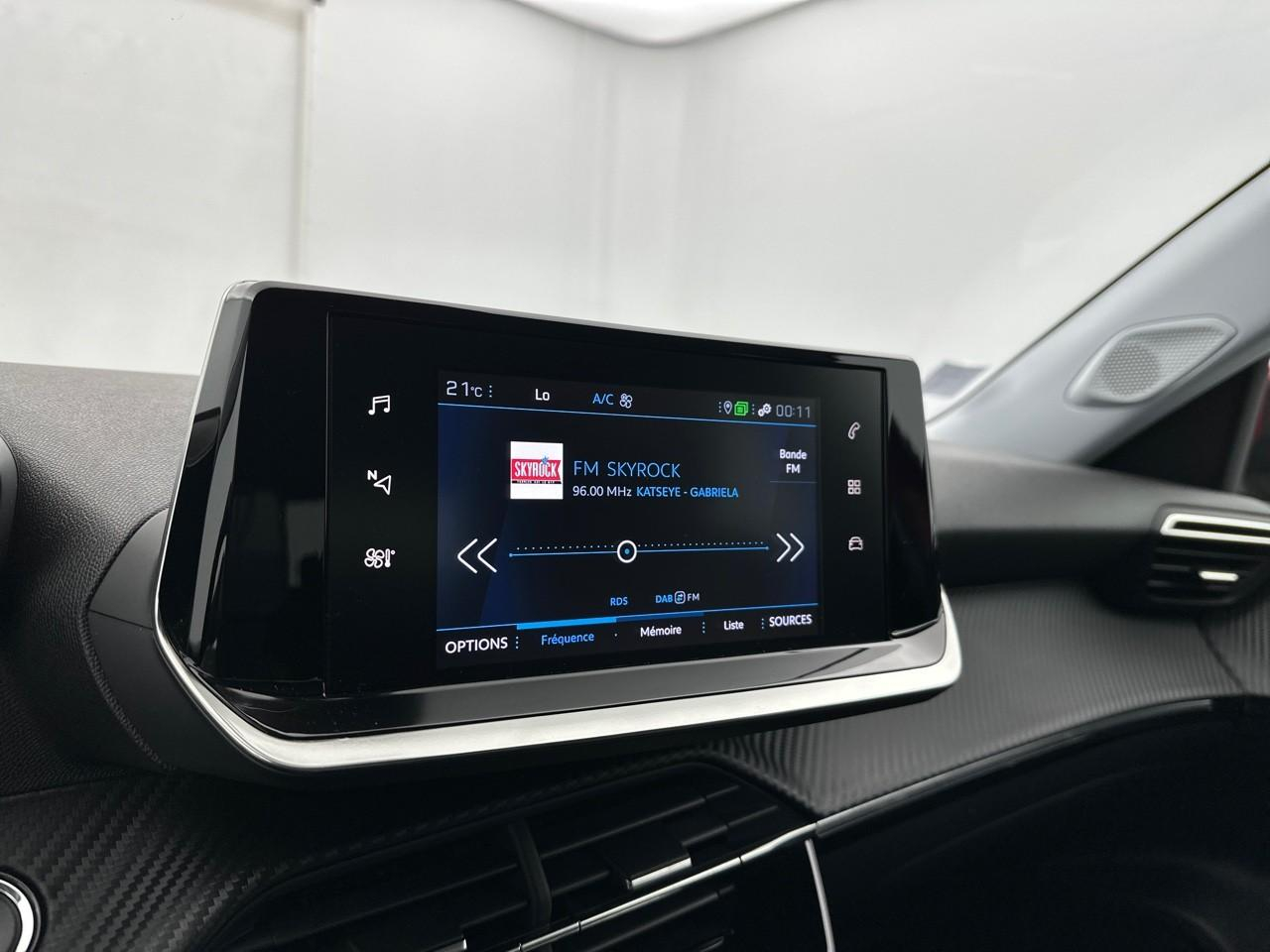 Peugeot 2008 puretech 130 s&s bvm6 allure — photo 22