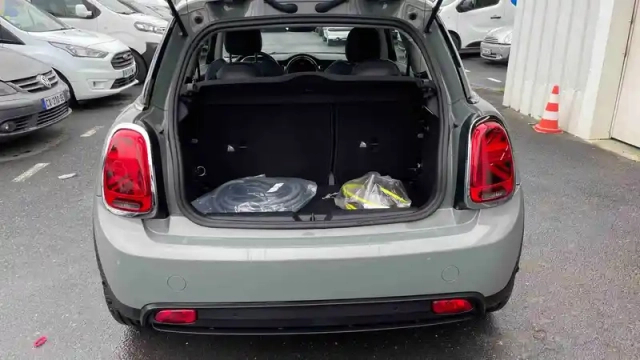 Mini Mini hatch 3 portes cooper se 184 ch — photo 12