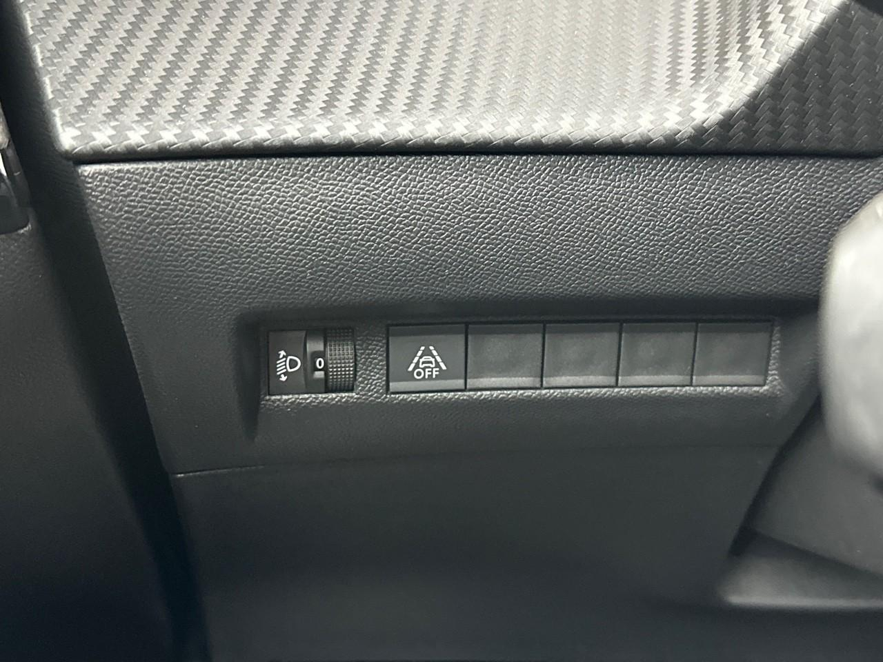 Peugeot 208 bluehdi 100 s&s bvm6 allure — photo 18