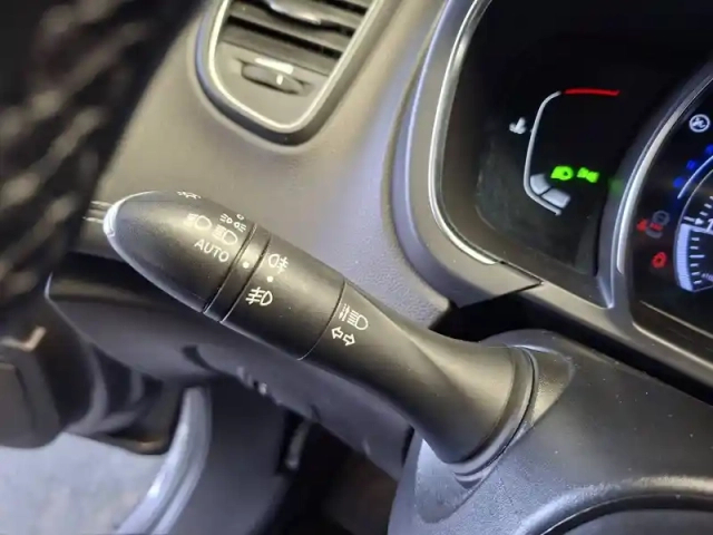 Renault Scenic grand  tce 160 energy edc — photo 33