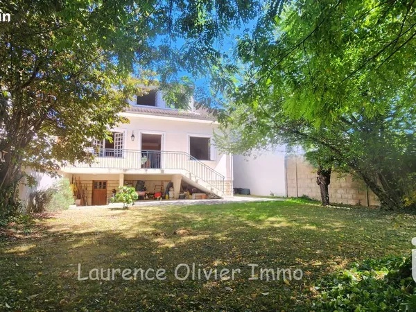 Maison 7 pièces 191 m²