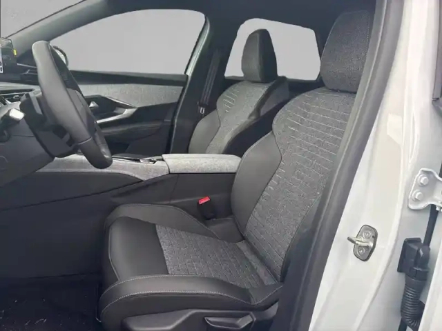Peugeot 3008 hybrid 145 e-dcs6 — photo 51