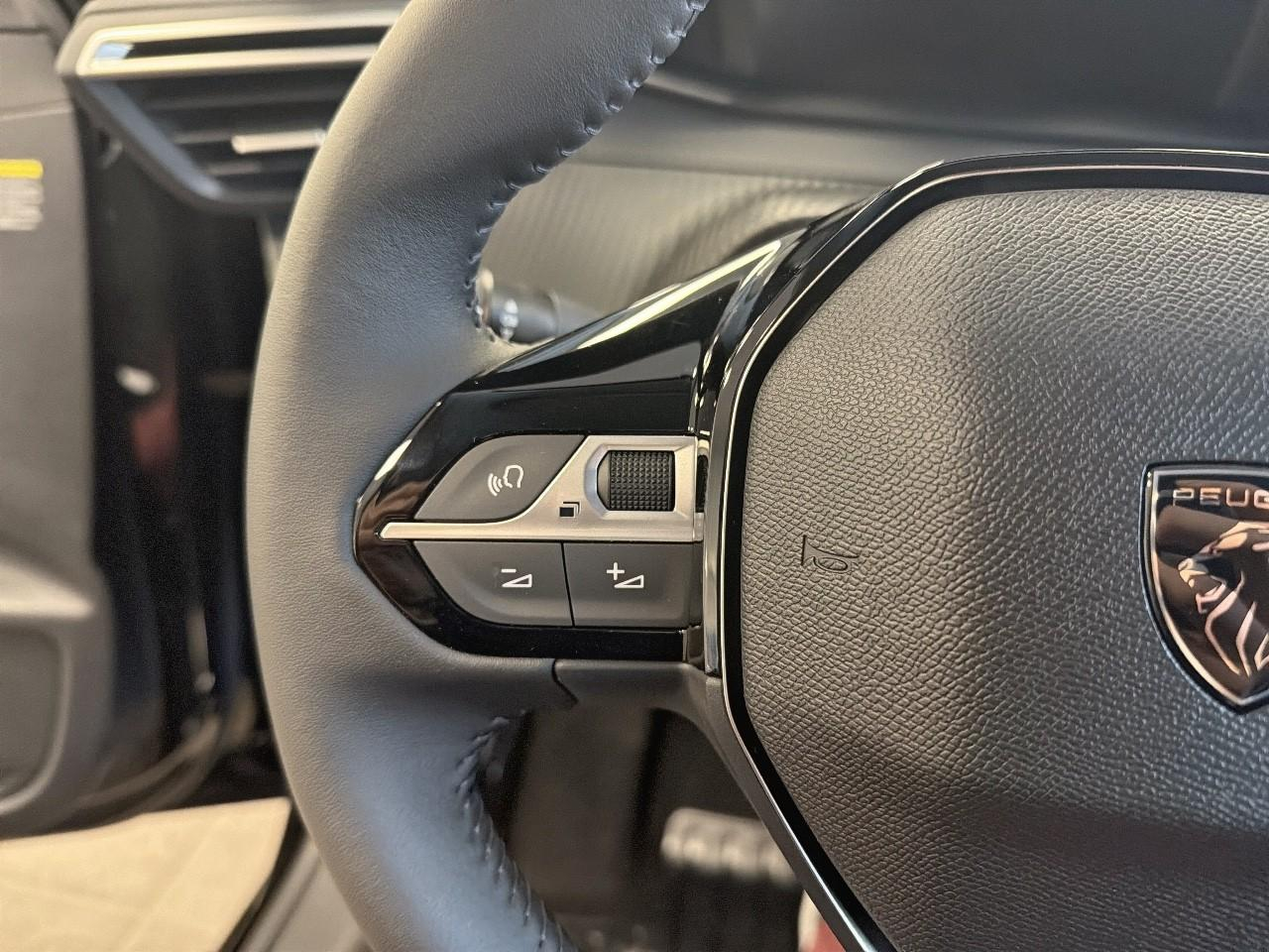 Peugeot 208 hybrid 110 e-dcs6 allure — photo 15