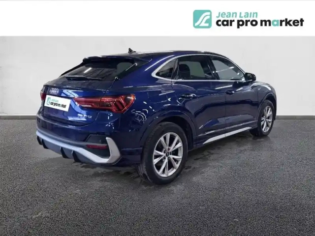 Audi Q3 sportback 35 tfsi 150 ch s tronic 7 — photo 2