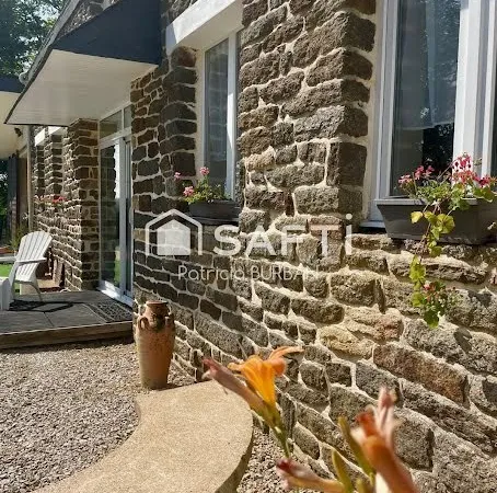 Maison 8 pièces 234 m²