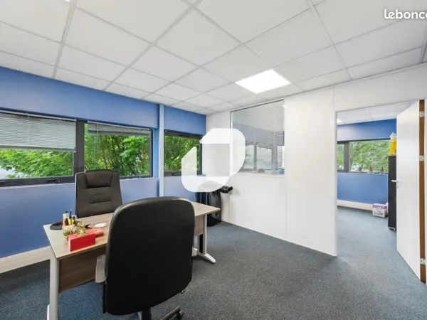 Local d'activité 3 370 m²
