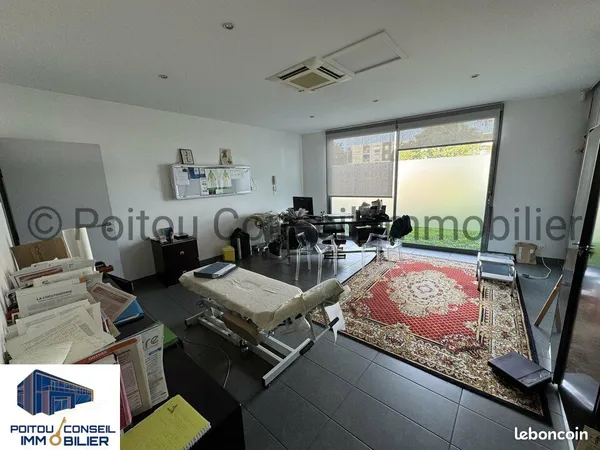 Bureaux 150 m²