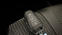 Peugeot 2008 1.2 PureTech 130ch S&S GT EAT8 — photo 16