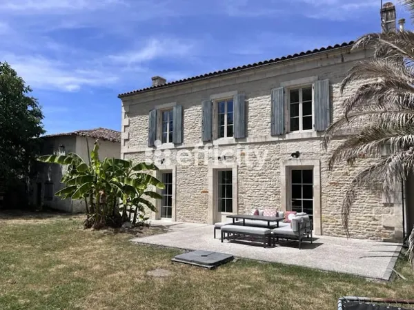 Maison 6 pièces 180 m²