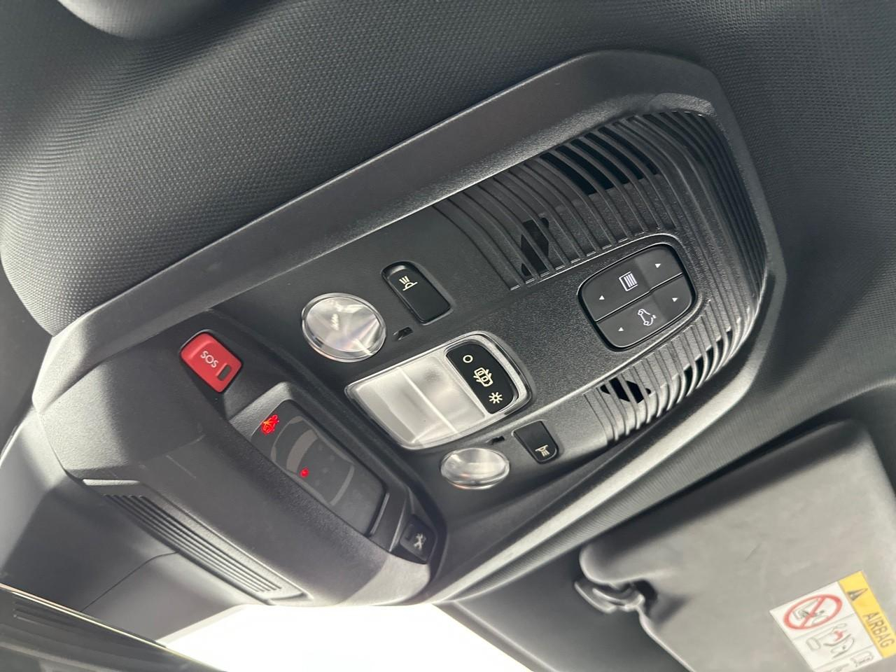 Peugeot 3008 puretech 130ch s&s eat8 gt pack — photo 34
