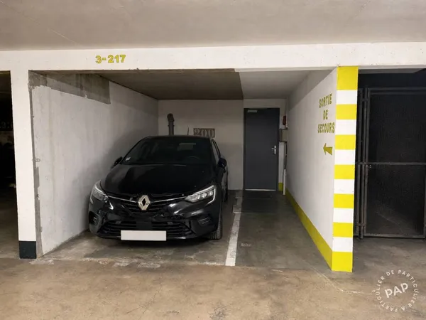 Garage/Parking