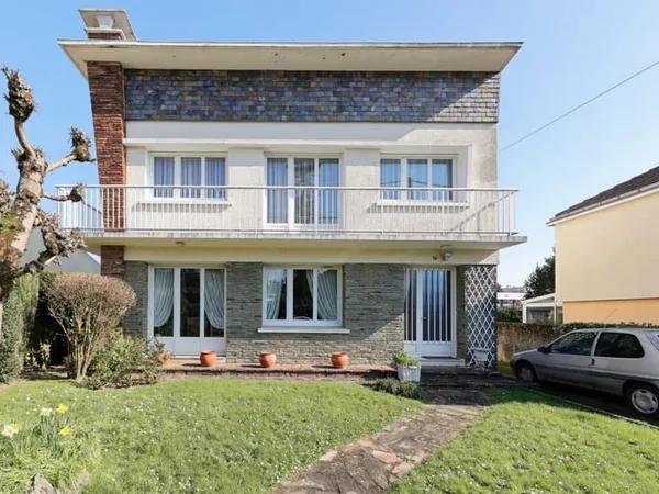 MAISON BOUVARDIERE
