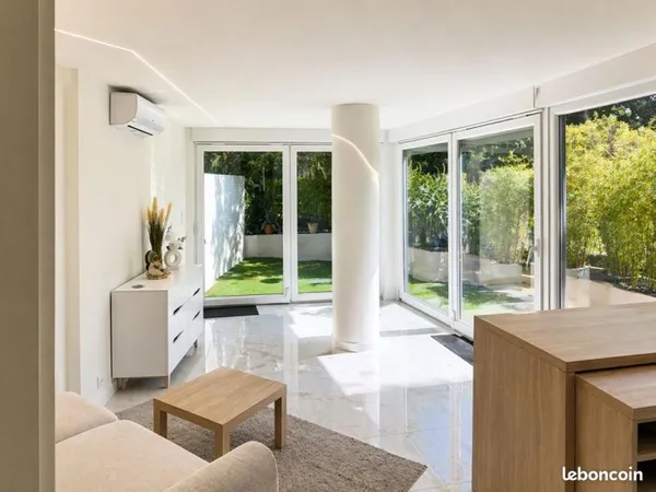 Studio 1 pièce 27 m²