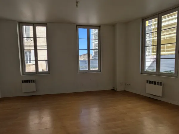 Appartement T2 à vendre à Rochefort . Proche thermes et centre-ville