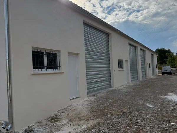 Hangar 100 m2